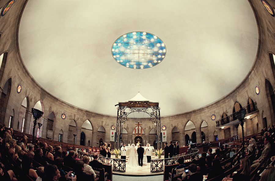 09-st-louis-little-flower-catholic-church-wedding-color-image Fisheye wedding photo at the Little Flower Catholic Church in St. Louis, Mo.